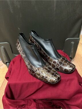 Just Capucci Dark Brown and Black Heel Shoes